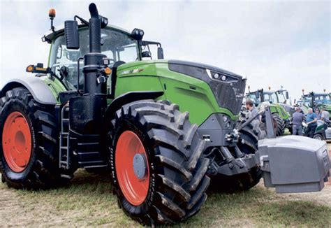 NOUVEAU TRACTEUR, et cest le PLUS GROS de la FERME